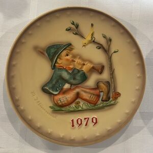 M.J. Hummel Vintage Goebel 1979 Wall Plate